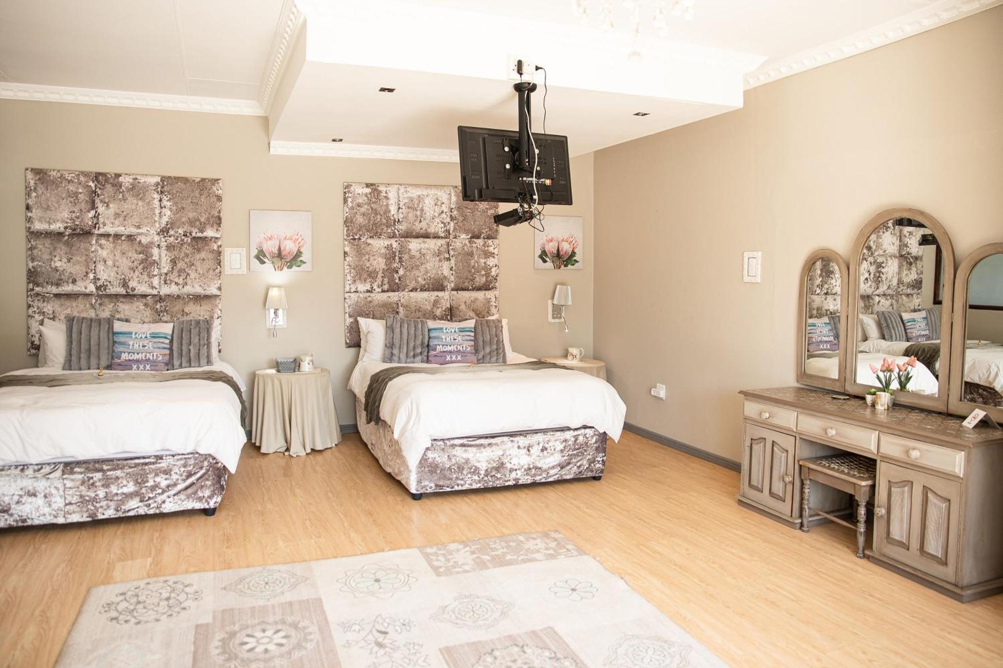 @Home Guest House Zeerust Екстер'єр фото